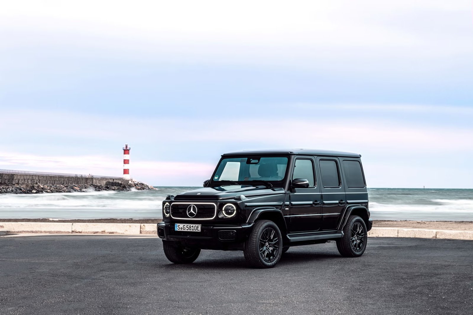 imgi_135_2025-mercedes-benz-g580-121-663bc74ceb6a1