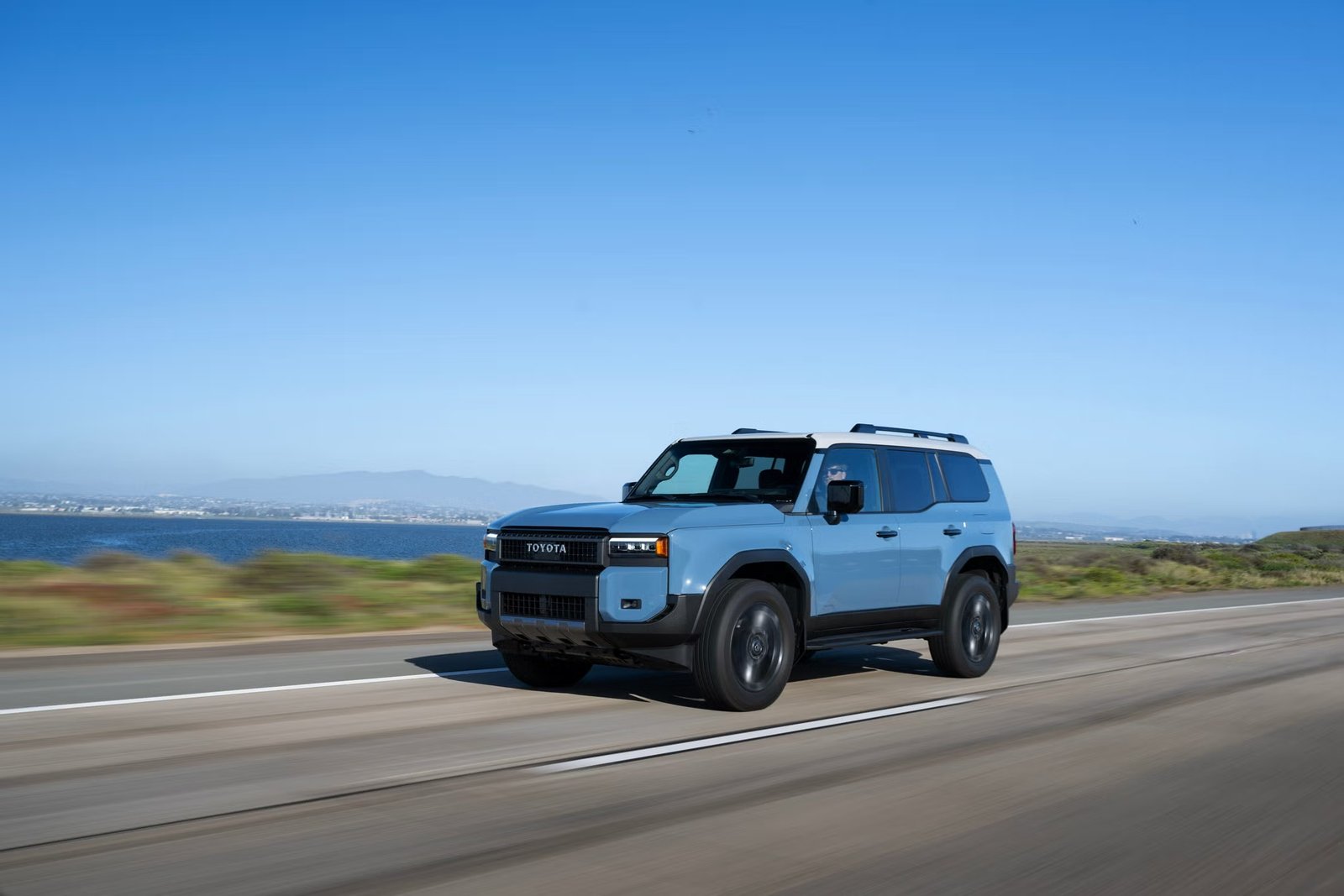 imgi_144_2024-toyota-land-cruiser-132-6616f43e90997