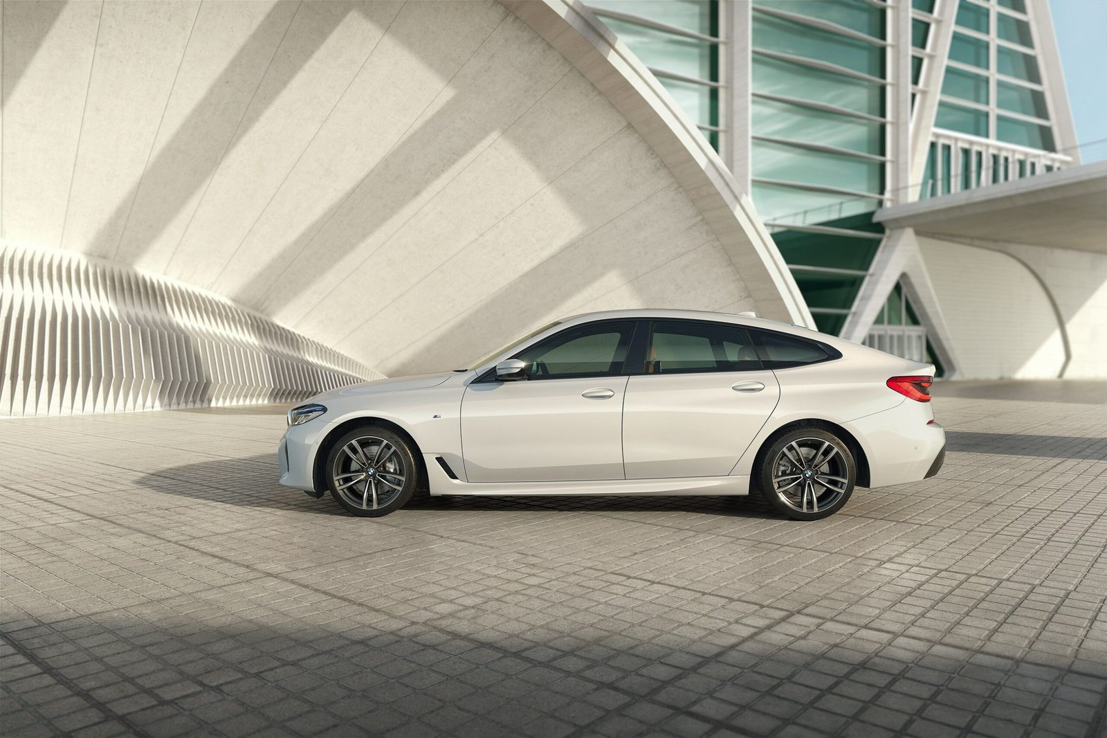 imgi_154_02_BMW_6_Series_Gran_Turismo_M_Sport_Signature_b8de51dab3