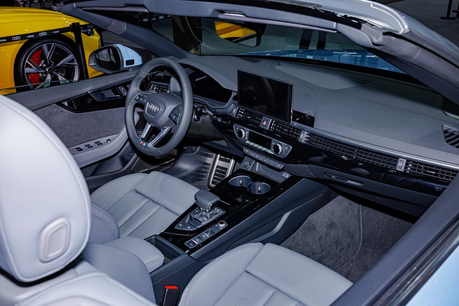 imgi_163_AUDI_A5_CONVERTIBLE_F5_CHINA_VERSION_INTERIOR