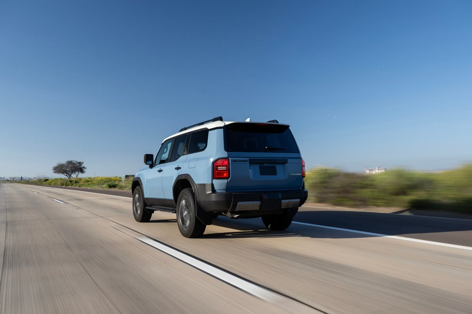 imgi_166_2024-toyota-land-cruiser-135-6616f43f46649